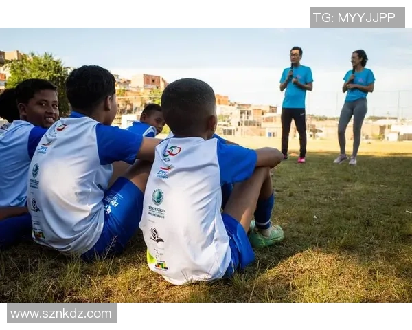 巴西足球明星背的包包揭示时尚潮流与运动精神的完美结合